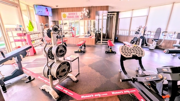 ゴールドジム渋谷東京女性トレーニングエリア