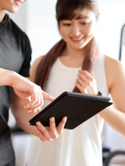 パーソナルトレーナーとクライアント